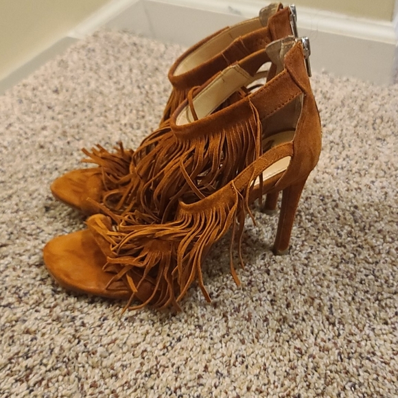 Fringed Sandals - Picture 2 of 5